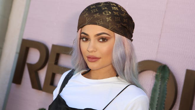 Another day, another hair color for Kylie Jenner.